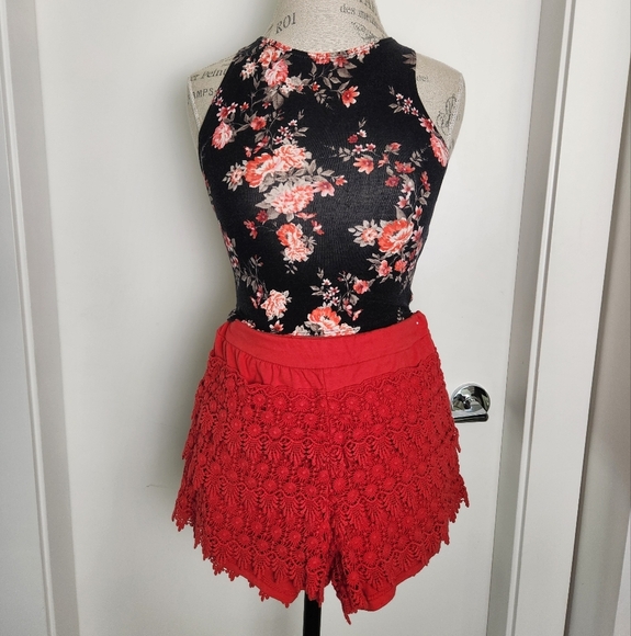 Floral & White Crop Top Undershirts x2 - Picture 3 of 15